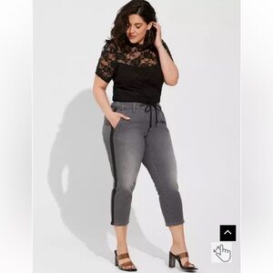 NWT TORRID SIZE 3 3X 22 24 Crop‎ Pull-On Straight Super Soft Mid-Rise Jean jeans